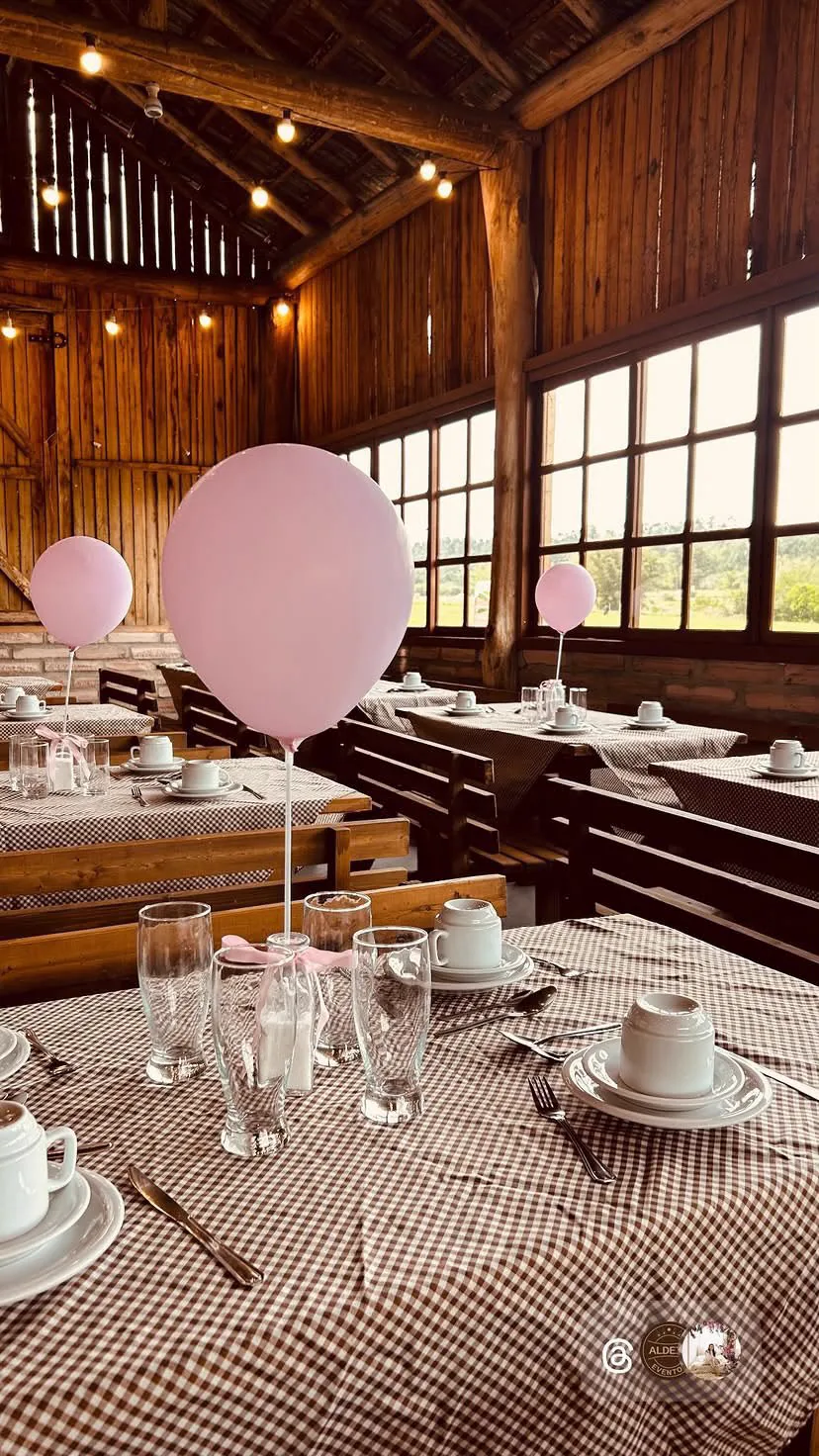 Ambientação para uma celebração na Aldeia Eventos